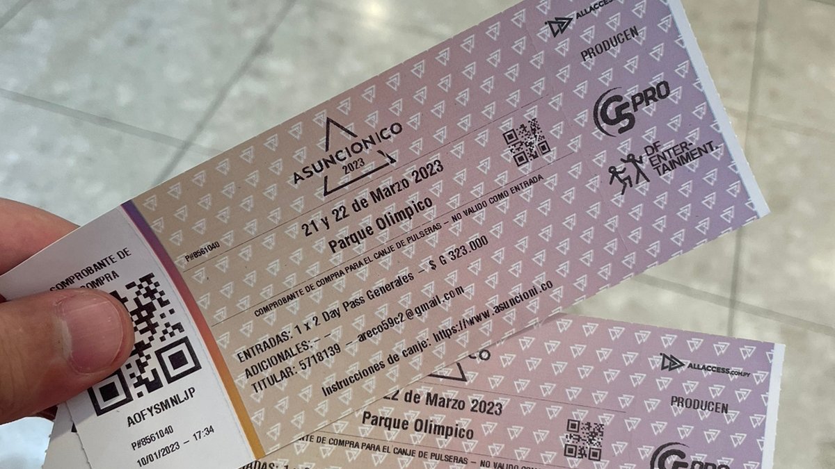 patyAreco's tweet photo. Me :comienzo  de año necesito ahorrar
Also me:trabajo para gastar
Ahí  te voy @blink182 https://t.co/VHM0TRbXvP