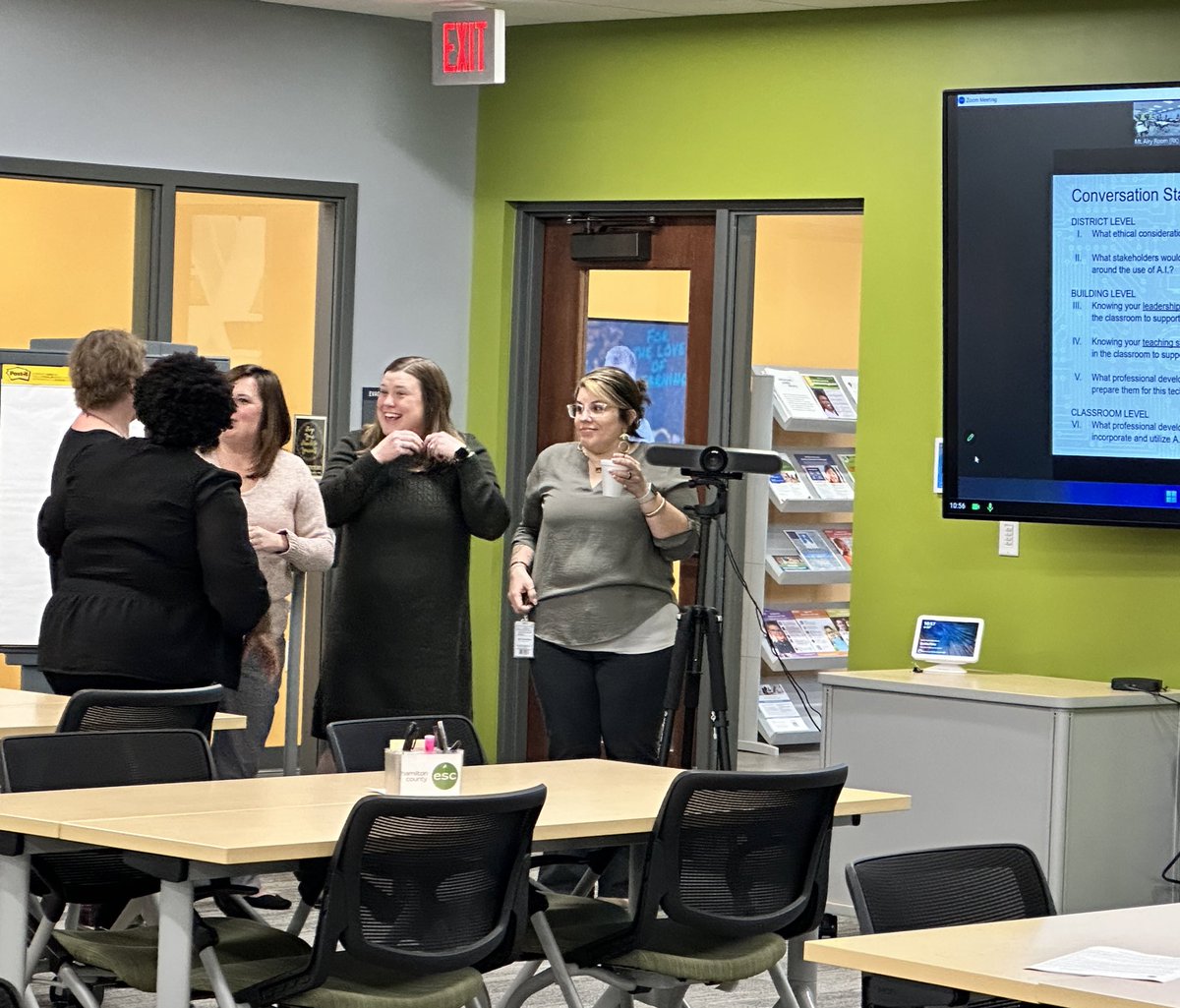 katie_enneking's tweet image. Another great morning of learning @HamiltonCoESC - loving the discussion and critical thinking around #ChatGPT and #AI with local #edtechcoaches! 👏👏 Thanks, @rebecca_dwenger, @CoachJenniferH and Craig! #HCESCedtech