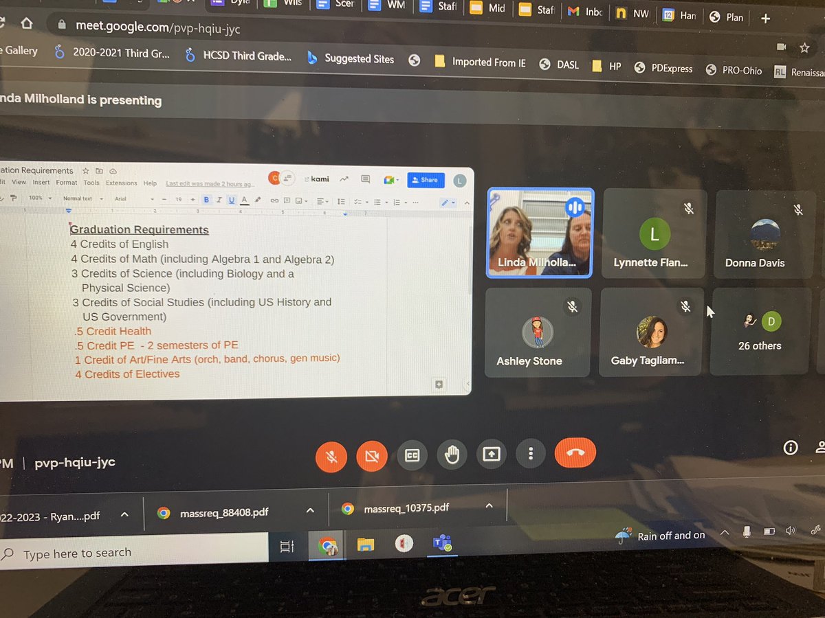 Counselor Corner happening live <a href="/Hamilton_WMS/">Wilson Middle School</a>. Students are learning about credits and graduation requirements during Knight Bell. Knowledge is Power!!!! #LivingTheKnightLife