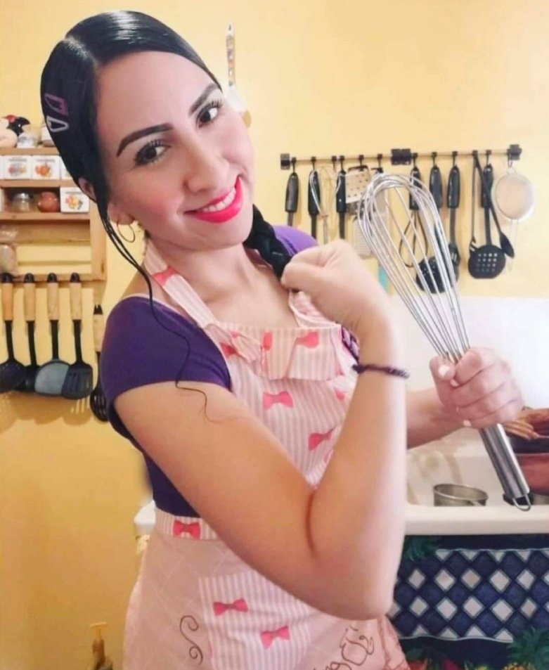 JenyGeek's tweet image. Una de mis pasiones a parte del cine, y el mundo geek es la repostería y hoy es el día del repostero, felicitaciones a todxs lxs colegas que se dedican a esta deliciosa profesión 🧁🧁🧁🧁
#repostera
#reposteria #pastelaladiaria #pasteleria #pasteles #betun #respoteriacreativa