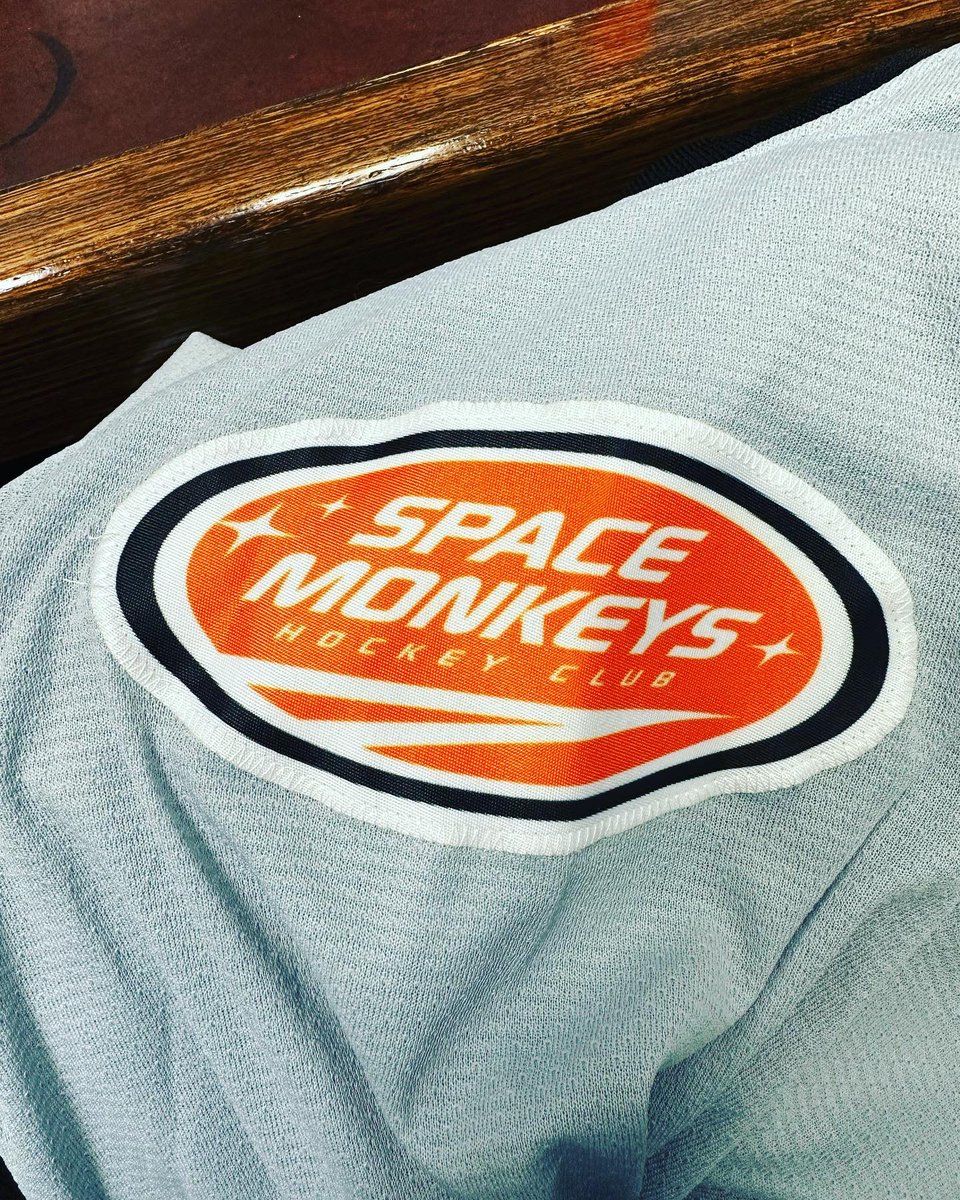 mj_corp's tweet photo. Cool jerseys for the local Space Monkeys Hockey team! 🪐🐒🏒
.
.
.
#spacemonkey #hockey #teamgear #customjersey #logos #logodesign #monkey #mjcorp https://t.co/Ndrr8aGquF