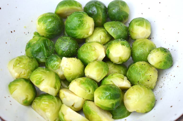 Choclette8's tweet image. Love them or hate them, it’s always useful to know how to cook the perfect Brussels sprouts. This quick guide shows you how along with a few tips and tricks. Plus there’s a selection of delicious Brussels sprout recipes to inspire you. #BrusselsSprouts

tinandthyme.uk/2019/10/how-to…