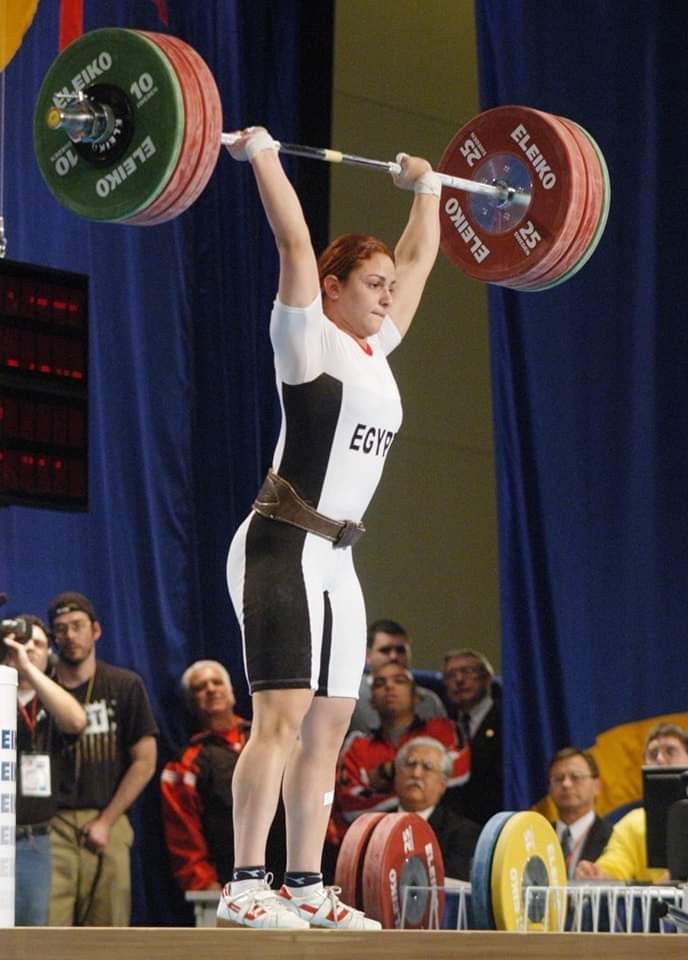 نهلة رمضان أول سيدة مصرية وعربية تفوز بالميدالية الذهبية في بطولة العالم لرفع الأثقال للكبار 🇪🇬🇪🇬🔥