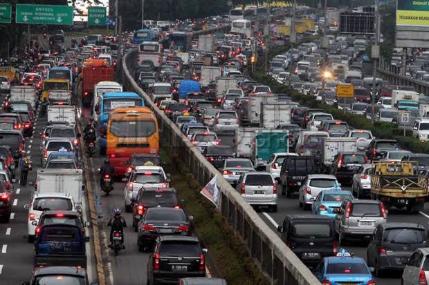 txtdrjkt's tweet photo. Kita hari-hari begini aja masi dibilang ga suka ke kantor😔 https://t.co/GiB6YoNcsO