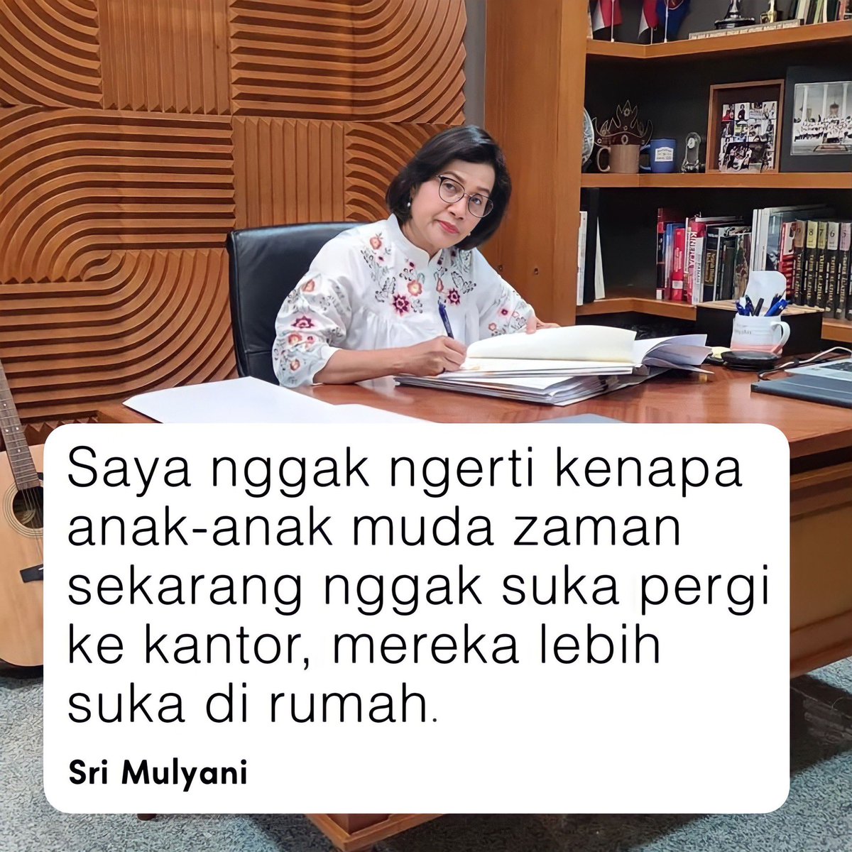 txtdrjkt's tweet photo. Kita hari-hari begini aja masi dibilang ga suka ke kantor😔 https://t.co/GiB6YoNcsO