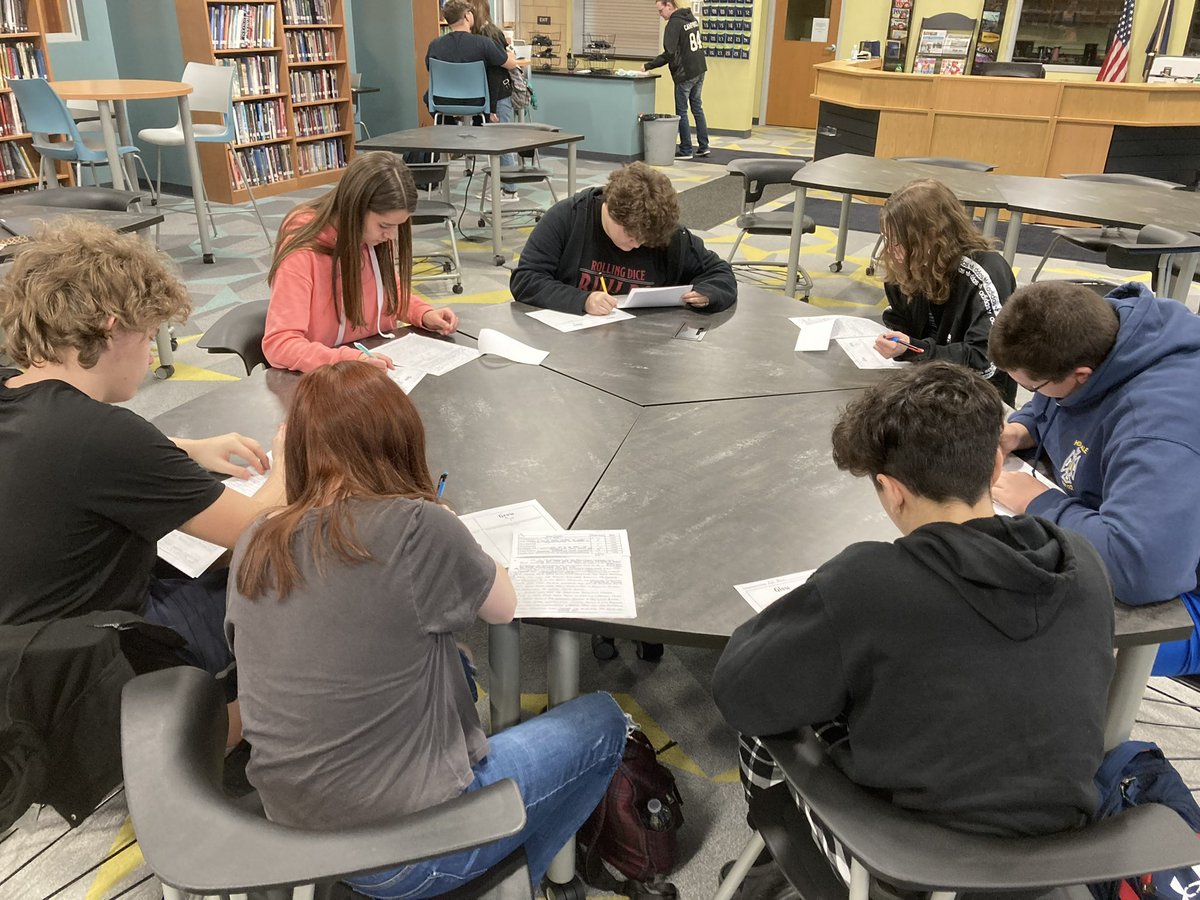 abigail5houston's tweet photo. Writing Workshop: Today in APUSH we looked at our recent graded DBQ essays. We wrote down areas that were were glowing/still growing in. After, Ss were placed in focus groups to help improve specific skills based on their essays. 📝  #MVReEnergized @MV_Knights @AshleyMN2014 https://t.co/swkZOEAlZH