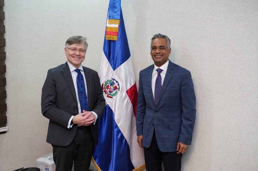 Ministerio de la Presidencia tweet media