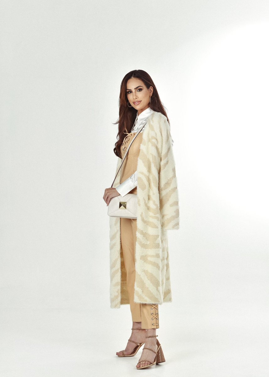 Ontem aconteceu a preliminar, mas o confinamento não acaba por aqui! 🇧🇷✨

Me contem, o que acharam da preliminar? 🤍

#71STMissUniverse #VisitNewOrleans
#MissUniverse2022 #MIAMU
#MiaMamede #MissUniversoBrasil
#MissBrasil #MissBrazil #Brasil
#Brazil