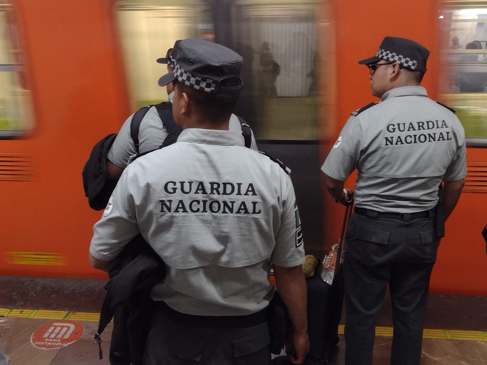 Elementos de la GN Metro CDMX