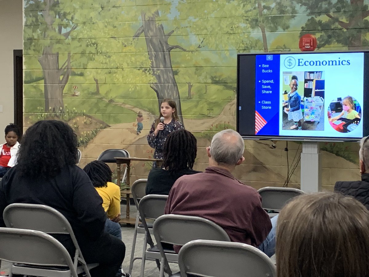 R2Magnets's tweet photo. Happening Now: Student government members from @lonniebnelson @ACELBNE share their experiences during Magnet Information Night @RichlandTwo. @GTwanisha #R2ChoiceSeason https://t.co/f3ZZrt4VpZ