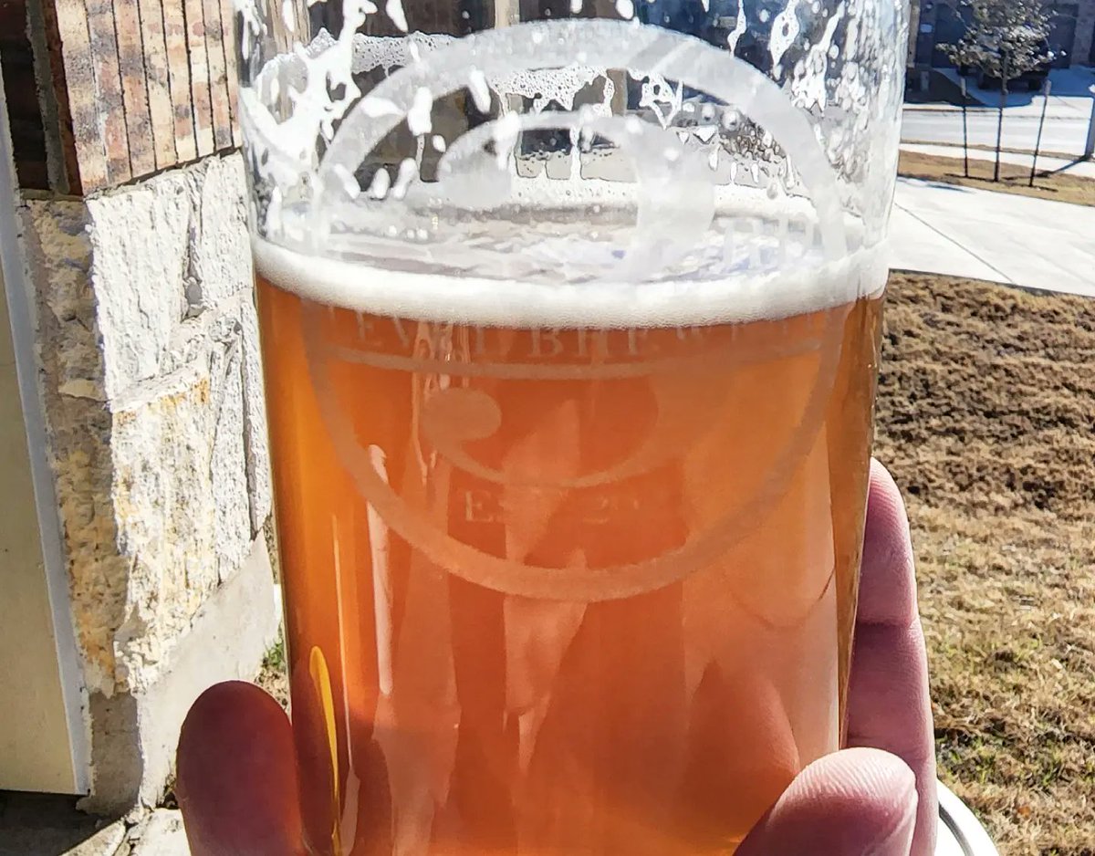 3rdlevelbrew's tweet image. We said, "We don't want any walls between people."
But the inspector said we needed them
So here's a sneak peak of some walls
And there's a picture of a beer we're working on for everyone

#craftbeer #rtx #txcraftbeer
#seriouslygoodbeer
#justthebeerginning

#nerdoutwithwhatalesya