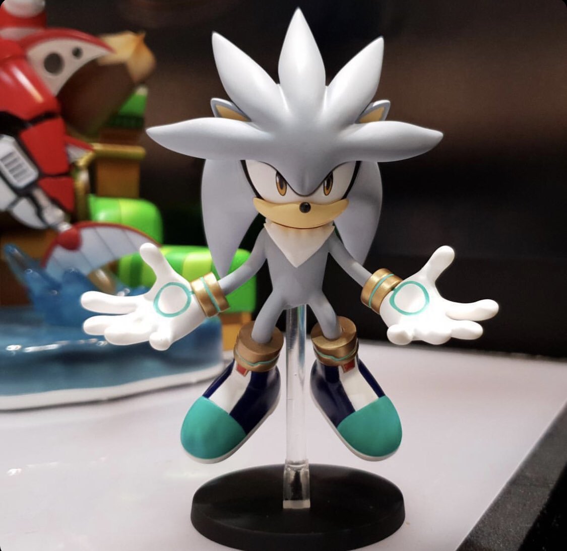 Cybrid101's tweet photo. So are these Sonic statues still coming out or… https://t.co/nSUKfYdVCy