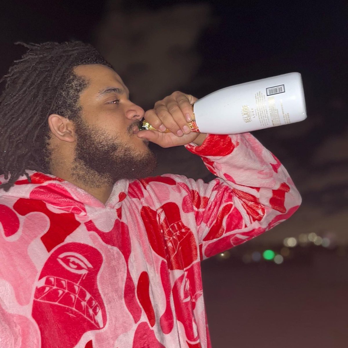 97marfdc's tweet photo. Don’t Cry💧(Link in Bio)

“My 2nd song just dropped, and it’s near and dear to my heart. I been thinking alot about life and death lately. This song is an interpretation of that through the lens of your everyday Miami nigga, me. Ay and it’s new shit comin later this month” -97Mar https://t.co/Fb45IPu0ne