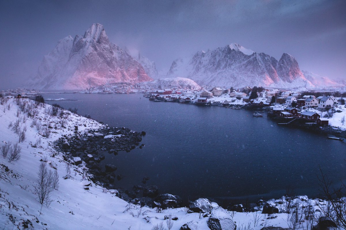 ElliotHawkey's tweet photo. winter storms in lofoten, norway https://t.co/SkXgWGb4eV