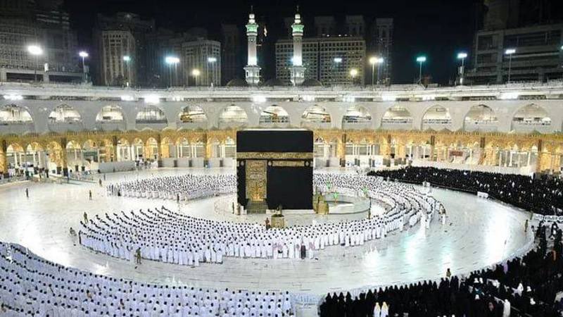 اللهمّ نسألك  في يوم الجمعه أن تجمعنا في دار لا يتغير جمالها، ولا يفنى نعيمها،ولا يبلى حسنها مع حبيبنا محمد ﷺ اللهم هب لنا نفوسـًا راضية، وصدورًا من الهموم خالية، وقلوبـًا بحبك صافية،وأتم علينا العافية واغفر لنا ...
صباح الخير🌤