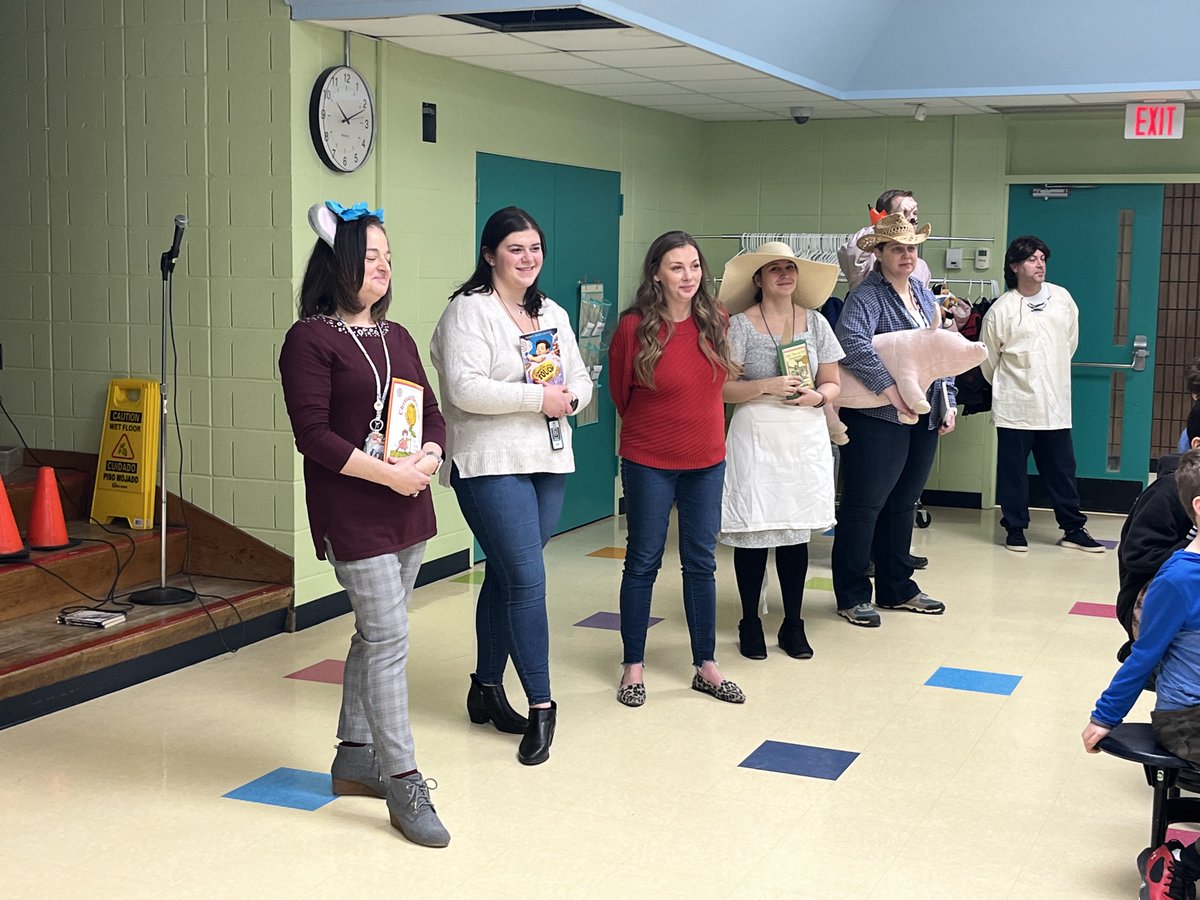 Principal_Labro's tweet photo. Fourth Graders Kicked Off the Battle of the Books today! 💚📚The Fourth Grade Team had fun dressing up as some of our favorite book characters! https://t.co/Y4DZVJAlgN
