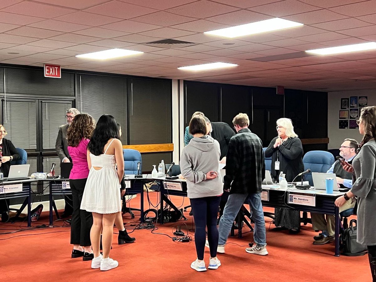 RedLandHS's tweet image. Tonight the Board recognized the efforts of Ava, Faith, Kathy, and Mrs. Amy Snyder with their first aid assistance they provided Noah a few weeks ago. We are so grateful for all that you did to ensure his safety! #patriotpride