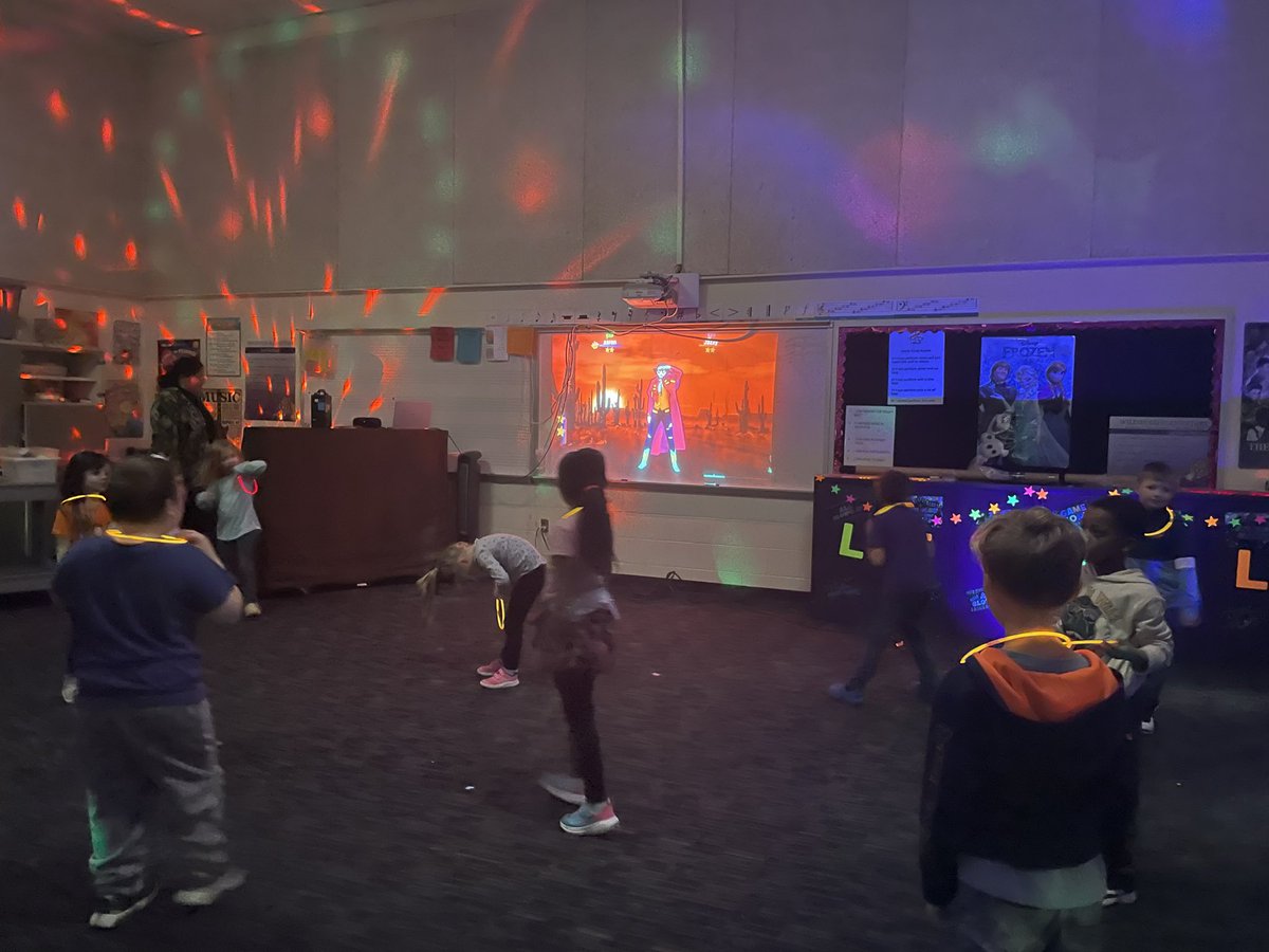 Mrs.Mitchell tweet media