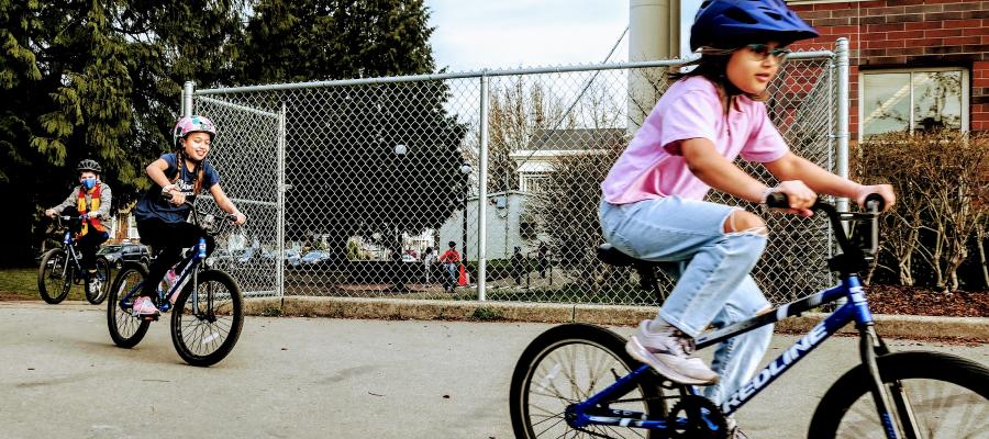 CascadeBicycle's tweet photo. ICYMI: Last year the WA State Legislature passed #MoveAheadWA, including an amazing opportunity for us to partner with @wsdot and expand our bike education statewide! 
We can't wait to kick this off and work with amazing youth across WA
https://t.co/AQSosfU9h7 https://t.co/DLVnuwXO2D
