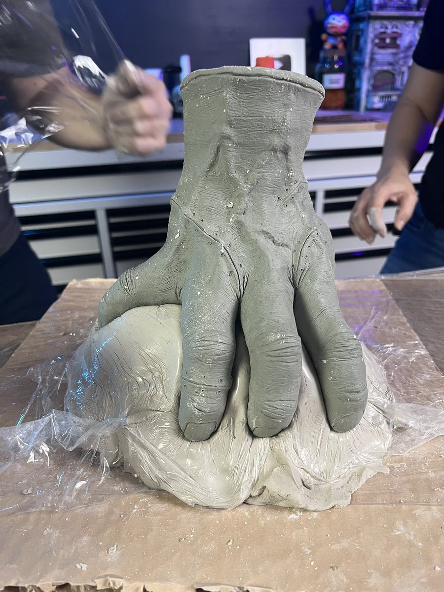 wickedmakers's tweet image. We’re making a Thing animatronic so we’re sculpting/molding/casting a hand. Insanely fun process! 🤘🏼 Excited to share it with y’all.