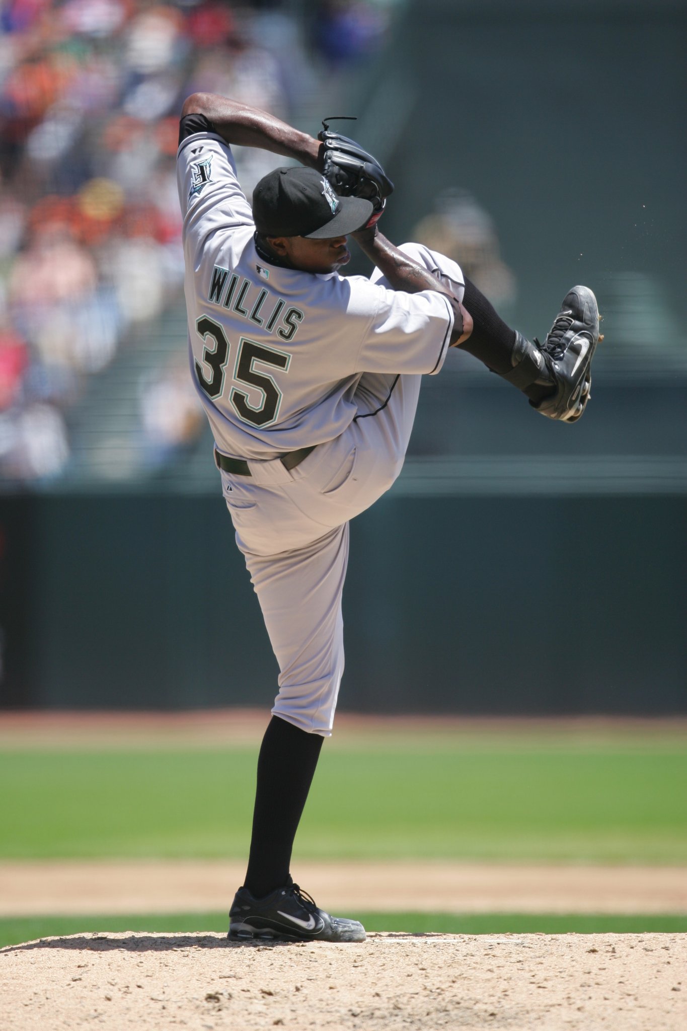 Happy Birthday to Dontrelle Willis! 