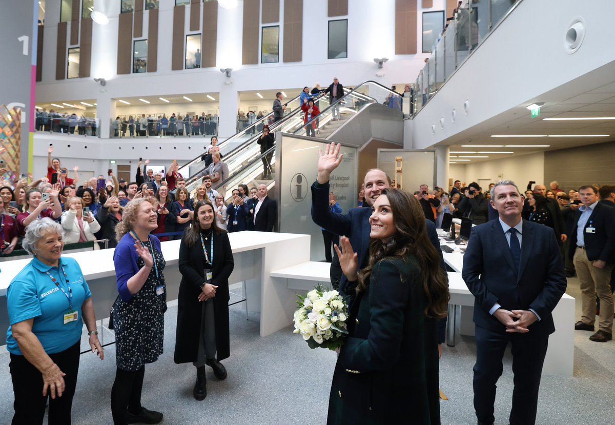 James Sumner 💙 (@jamessumnernhs) on Twitter photo It was a real privilege to welcome Their Royal Highnesses <a href="/KensingtonRoyal/">The Prince and Princess of Wales</a> to @LivHospitals today. So lovely to see our staff enjoying themselves during these challenging times 😊#WilliamAndKate It was a real privilege to welcome Their Royal Highnesses <a href="/KensingtonRoyal/">The Prince and Princess of Wales</a> to @LivHospitals today. So lovely to see our staff enjoying themselves during these challenging times 😊#WilliamAndKate