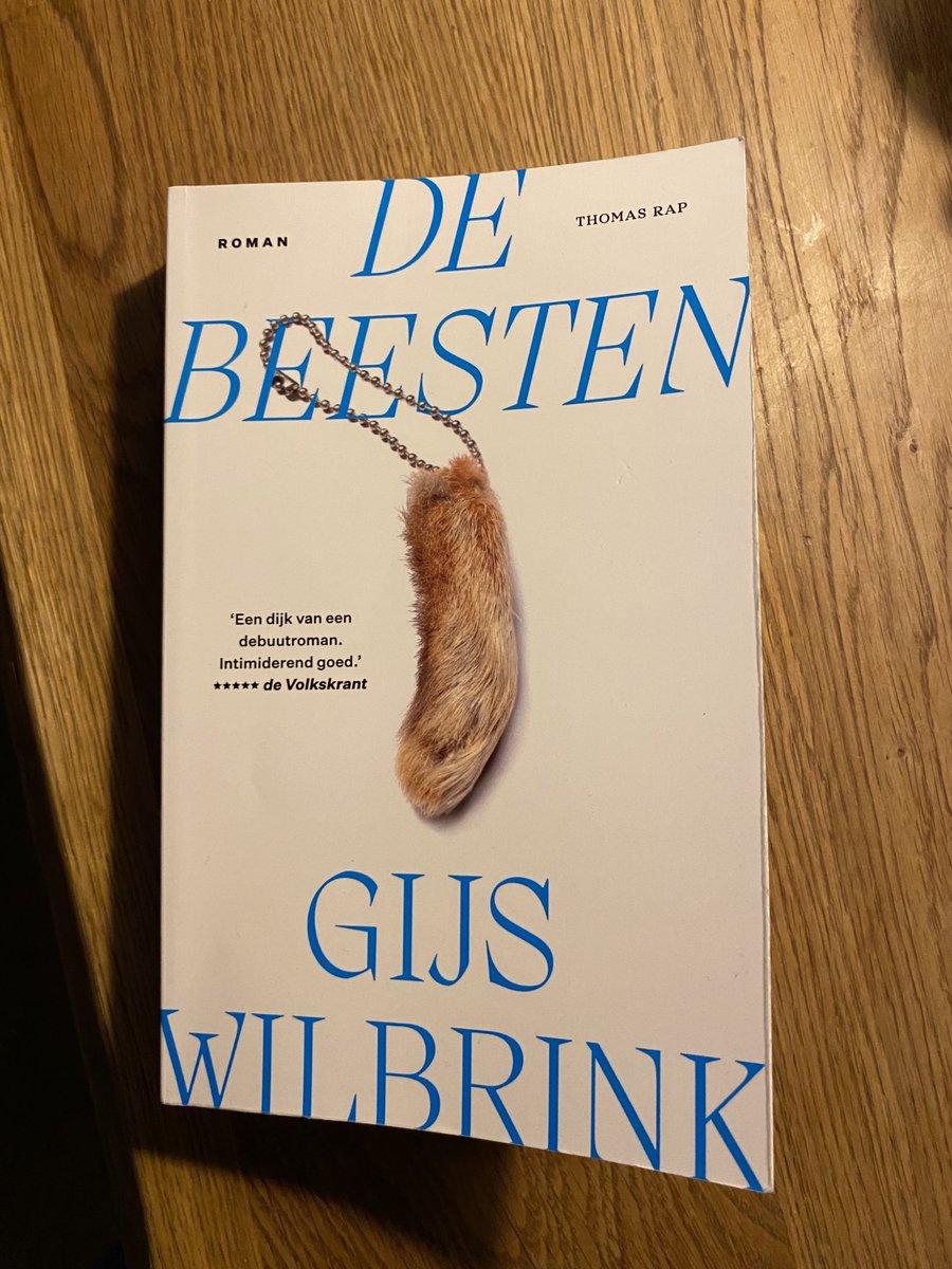 Uit! Vannacht, veel te laat, op een onchristelijk tijdstip, uitgelezen. Vrij weergaloos debuut. Echt een aanrader…