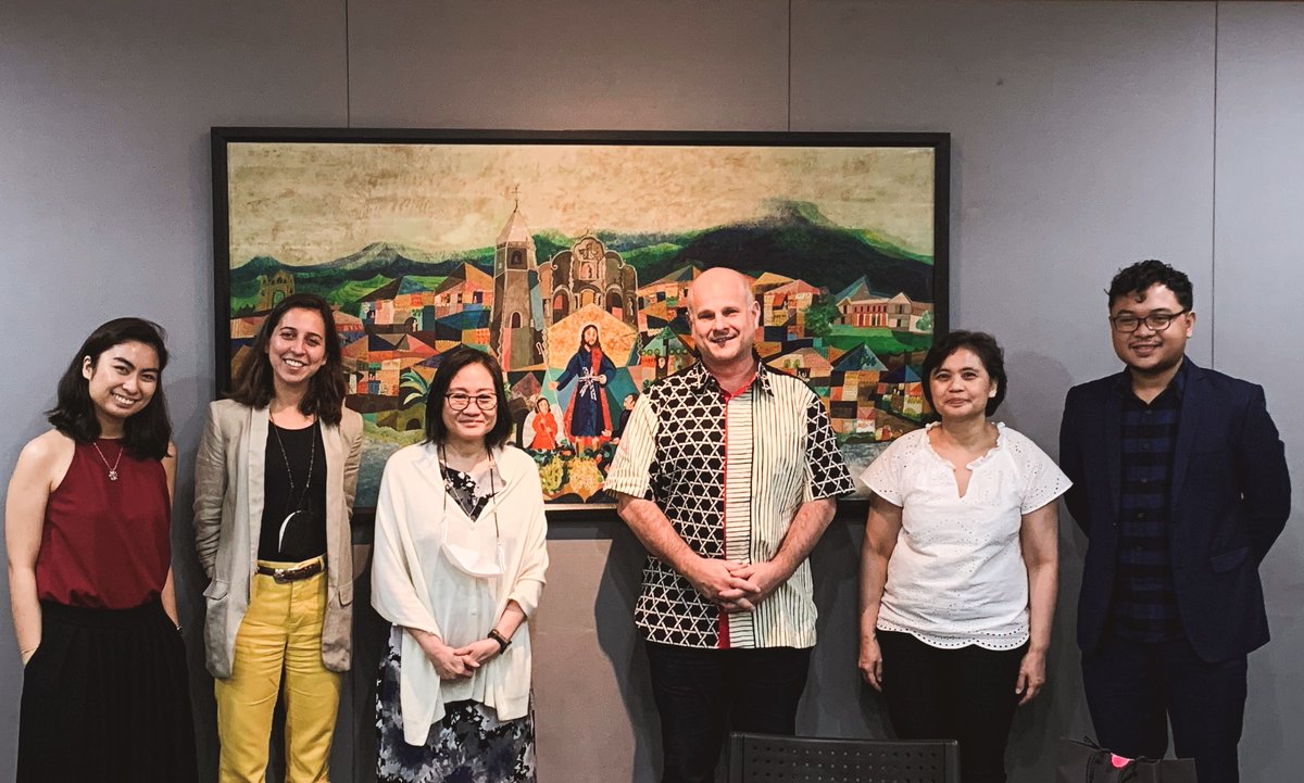 poverty_action's tweet photo. IPA Founder @deankarlan recently visited the #Philippines & met with key partners @NEDAhq @PIDS_PH @upsediliman @dswdserves to discuss how IPA can best support developing impactful #research that will translate into #MoreEvidenceLessPoverty in the 🇵🇭 → https://t.co/SkYt1H5XB6 https://t.co/AAiumadtKM