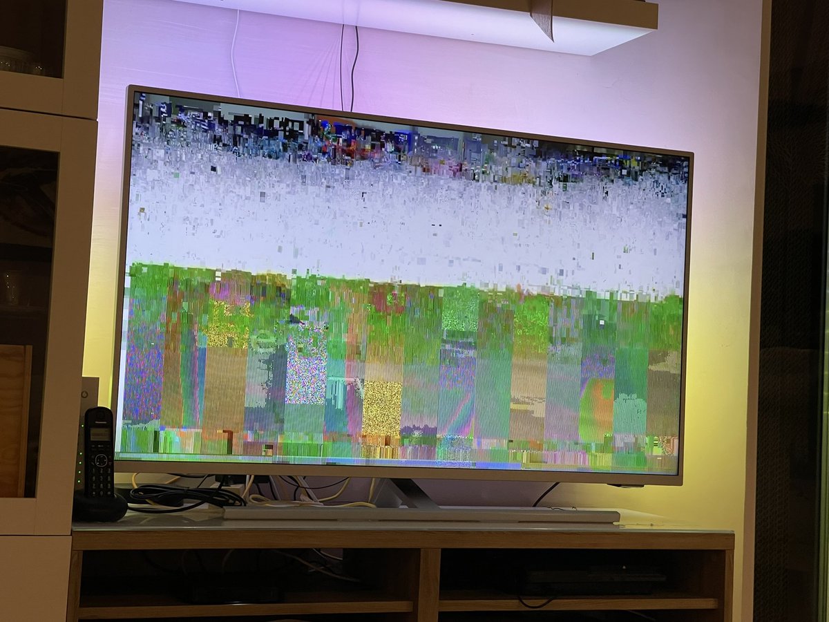 yuseastur's tweet photo. @PetbangB @BarriosMalaga @VodafoneTV_es En Burgos todos también igual https://t.co/JocF1JP1rX