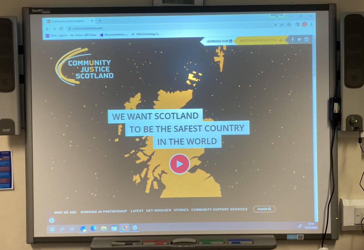 MissSwansonMods's tweet photo. AH engaged in discussion all things criminal justice today with Dianne Thom from @ComJusScot Discussed causes of crime, early intervention, domestic violence and the Caledonian Programme. #SaferScotland #SocialWork #Dissertations #revision https://t.co/MXPydqpR8R