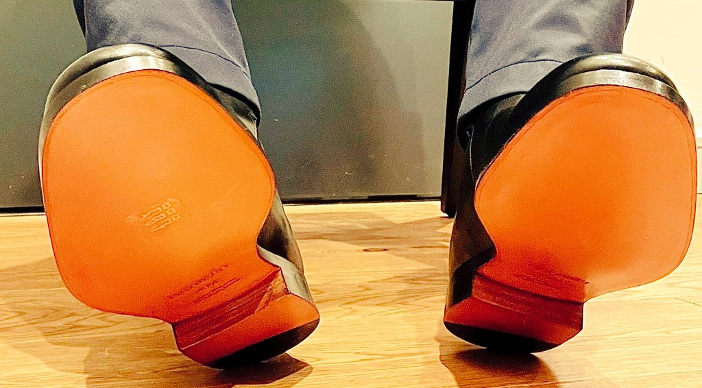 findomBDSMsub09's tweet photo. Some soles just deserve to be cleaned 👅👅... 😈🔥 #footworship #shoeworship #tonguecleaned #cashmaster #cashslave #findom #findome #orangesoles #powerfulshoes #powerfulman https://t.co/CbygD1putM