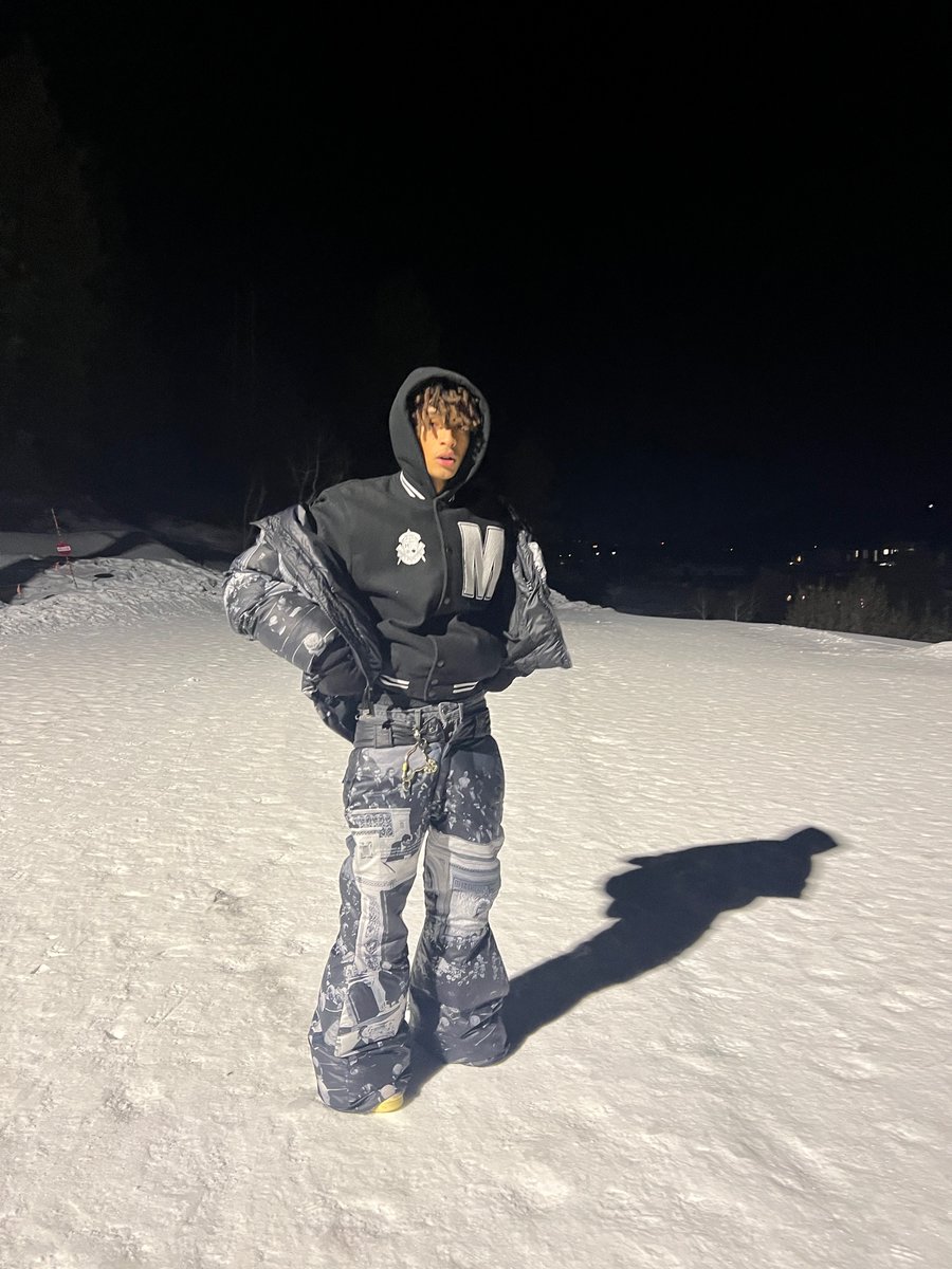 You Boys On The Slopes But You Lookin Like Jokes.