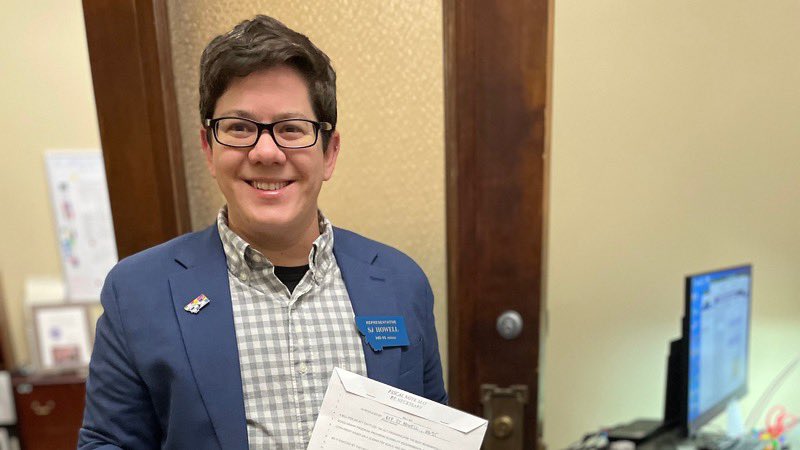 Proud to drop my first bill in the hopper today! HB 238 invests in MT’s  Best Beginnings program to make affordable childcare a reality for working families. Here we go! #mtleg #mtpol