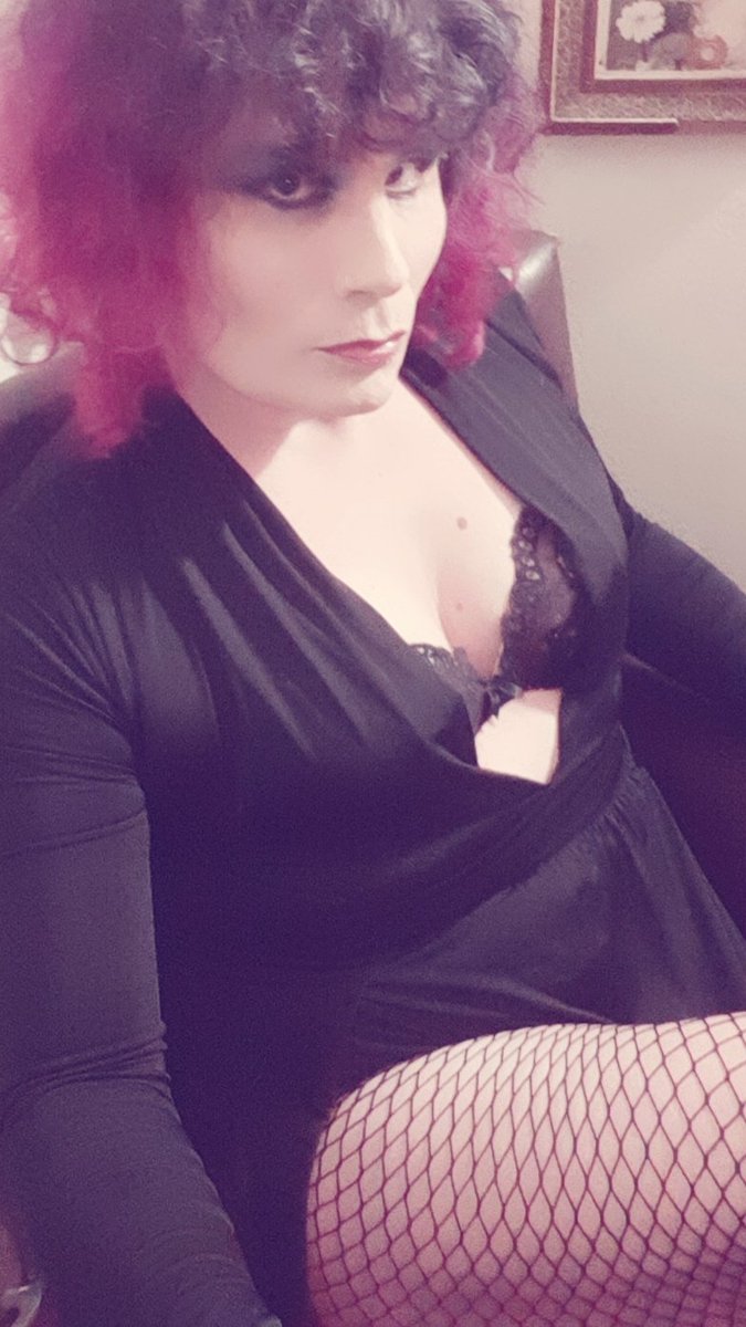 linalinadarling's tweet photo. Recent pics because booba  and thighs are nice #fishnets #trans #transgirl https://t.co/BrqmVVO2WA