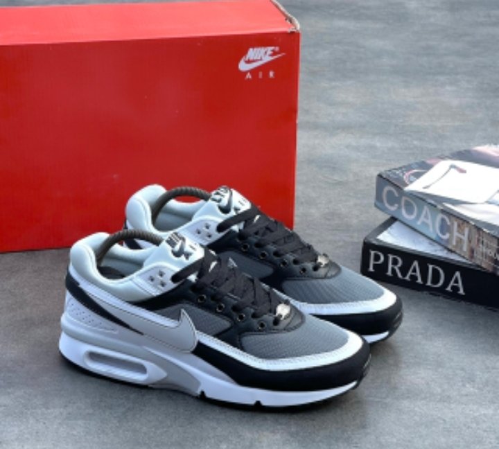 KT on Twitter: "Nike Air max Trainers With some extra padding Promo: 10% discount Phone/WhatsApp : 08039562419 ​Pls Send nationwide delivery https://t.co/AiJ1zbVBp7" / Twitter