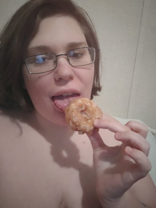 Would you like to join me for breakfast? https://t.co/Ao6NmqW9SD<a href="/tag/feet"class="tags"><span>#feet</span></a>