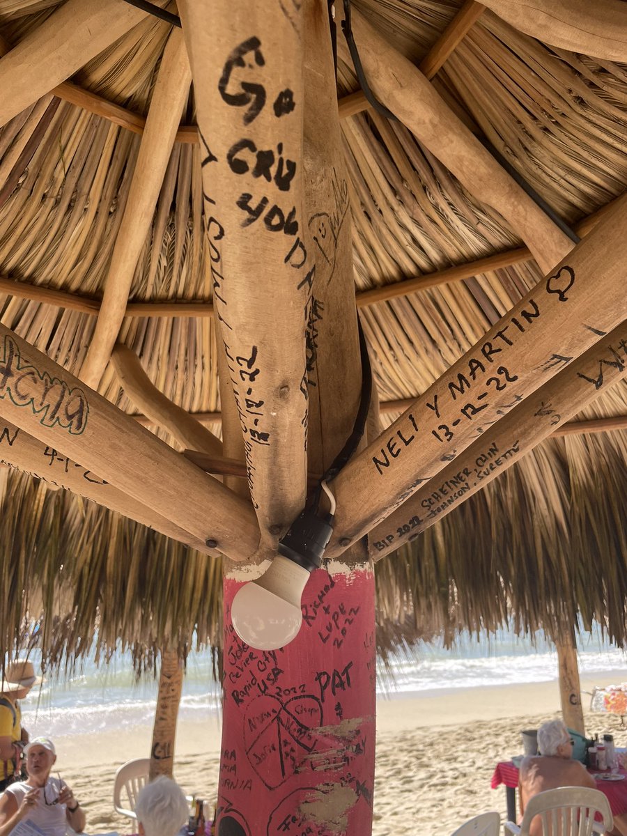 LSA_Ander's tweet photo. @UMGRIZZLIES  even in Mexico The Griz represent. https://t.co/olA5JEID3z