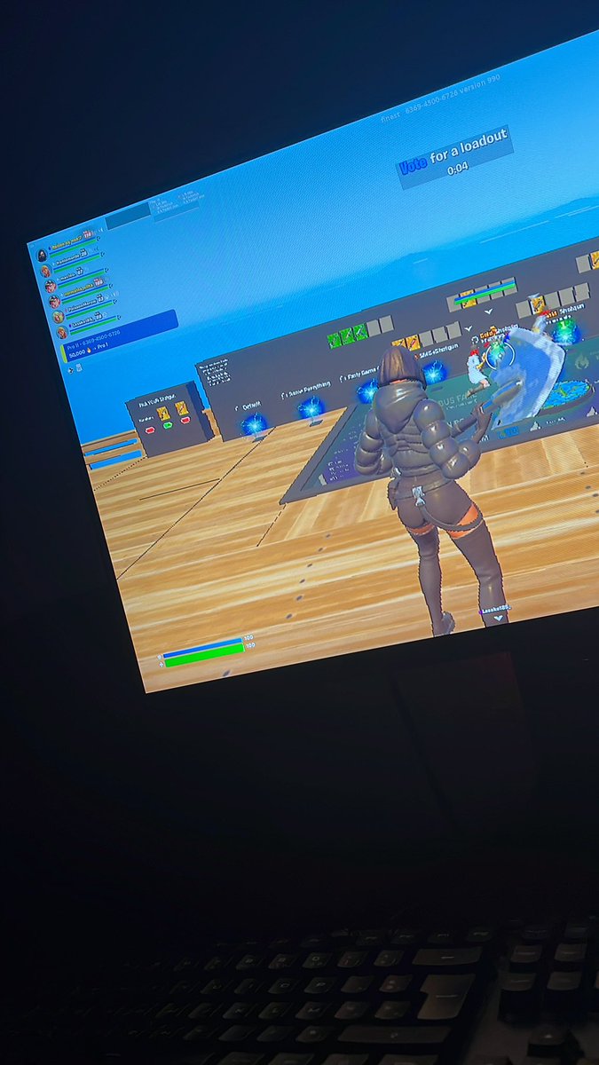 BjrRaizen's tweet photo. @btww_ness @Kagami_FN Vien pelo je transpire là je suis chaud bouillant https://t.co/fzqtxEp0YA