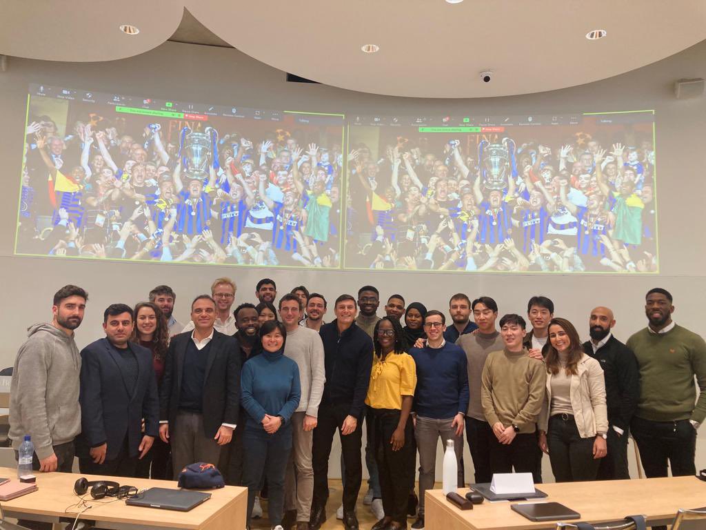 È sempre un grande piacere incontrare la classe del FIFA Master e poter condividere la mia esperienza dentro e fuori dal campo. È stata una bella opportunità, confrontarsi con studenti di 19 nazionalità diverse che porteranno valore manageriale nel mondo dello sport @sdabocconi