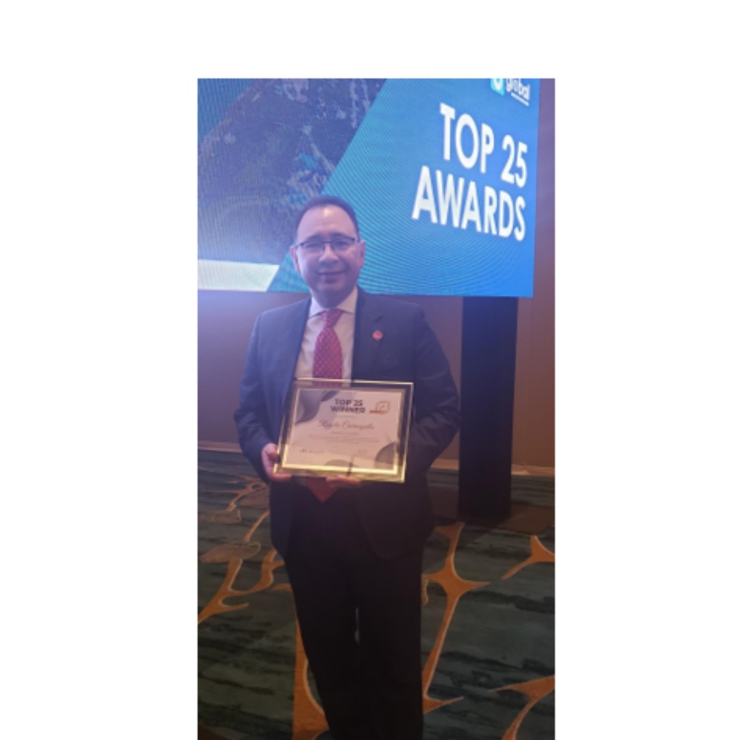 CLGPCLegal's tweet photo. #CLGPCLegal Awards & Events:
@RCarrasquillo was just named a “Top 25” by @UglobalOfficial & @EB5InvestorsMag at the 2023 EB-5 & Global Immigration Expo US in Miami
#EB5Investors #UGlobal #EB5 #Immigration #Expo #EB5Top25 #EB5ExpoMiami #ImmigrationAttorney #CorporateAttorney https://t.co/beZ5eQGMi9