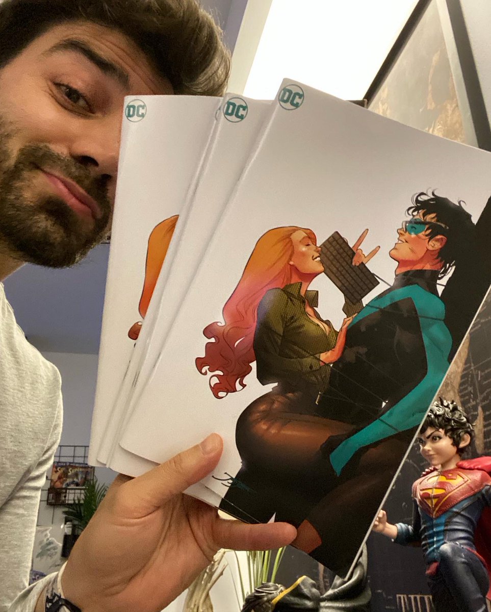 Wops! I just received the copies of Nightwing #100 with my variant cover too, hope you like the amazing issue of pals ⁦@Bruno_Redondo_F⁩ and ⁦@TomTaylorMade⁩ ⁦@javierfdezart⁩ and the complete team there! So cool!! 🔥🔥🔥🚀🚀 #nightwing 