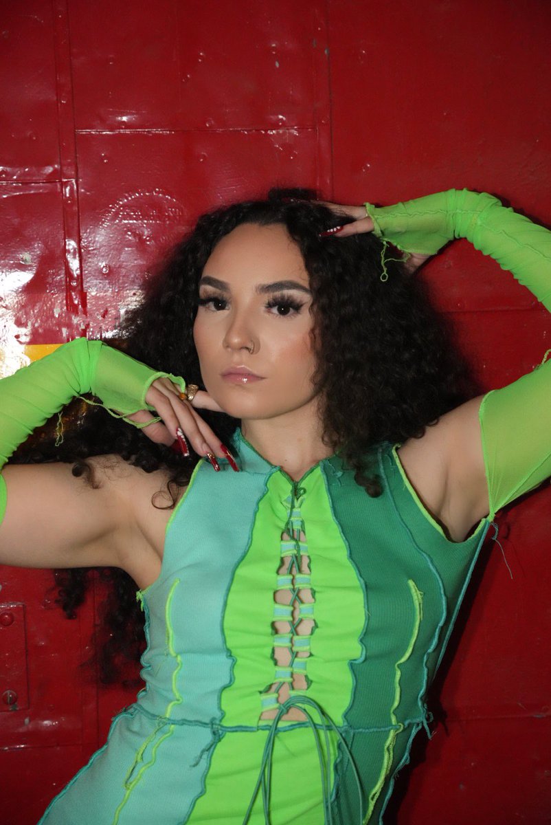 KayyBoujee's tweet image. THE BADDEST LUCK🍀
#chicagomodel #photography #dollskill #akira #Teens #trending #chicago #fashion