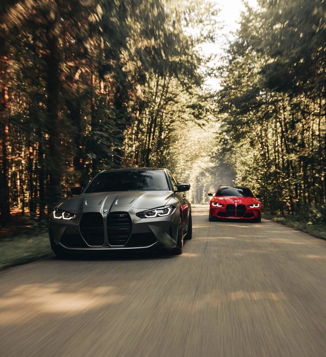 LuxuryCars365's tweet photo. Gray or Red? 🍂 #BMW https://t.co/s2zdVim8jw