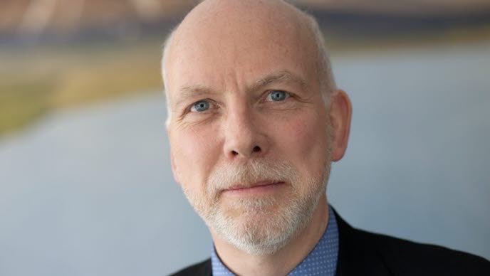 norrbotten's tweet photo. Från 1 januari har en ny majoritet bestående av socialdemokraterna, vänsterpartiet och centerpartiet tagit över den politiska ledningen av Region Norrbotten. Ny ordförande för regionstyrelsen är Anders Öberg (S) som tar över efter Kenneth Backgård (SVJP). https://t.co/tdUaCTcyNh https://t.co/QJC9hpieoS