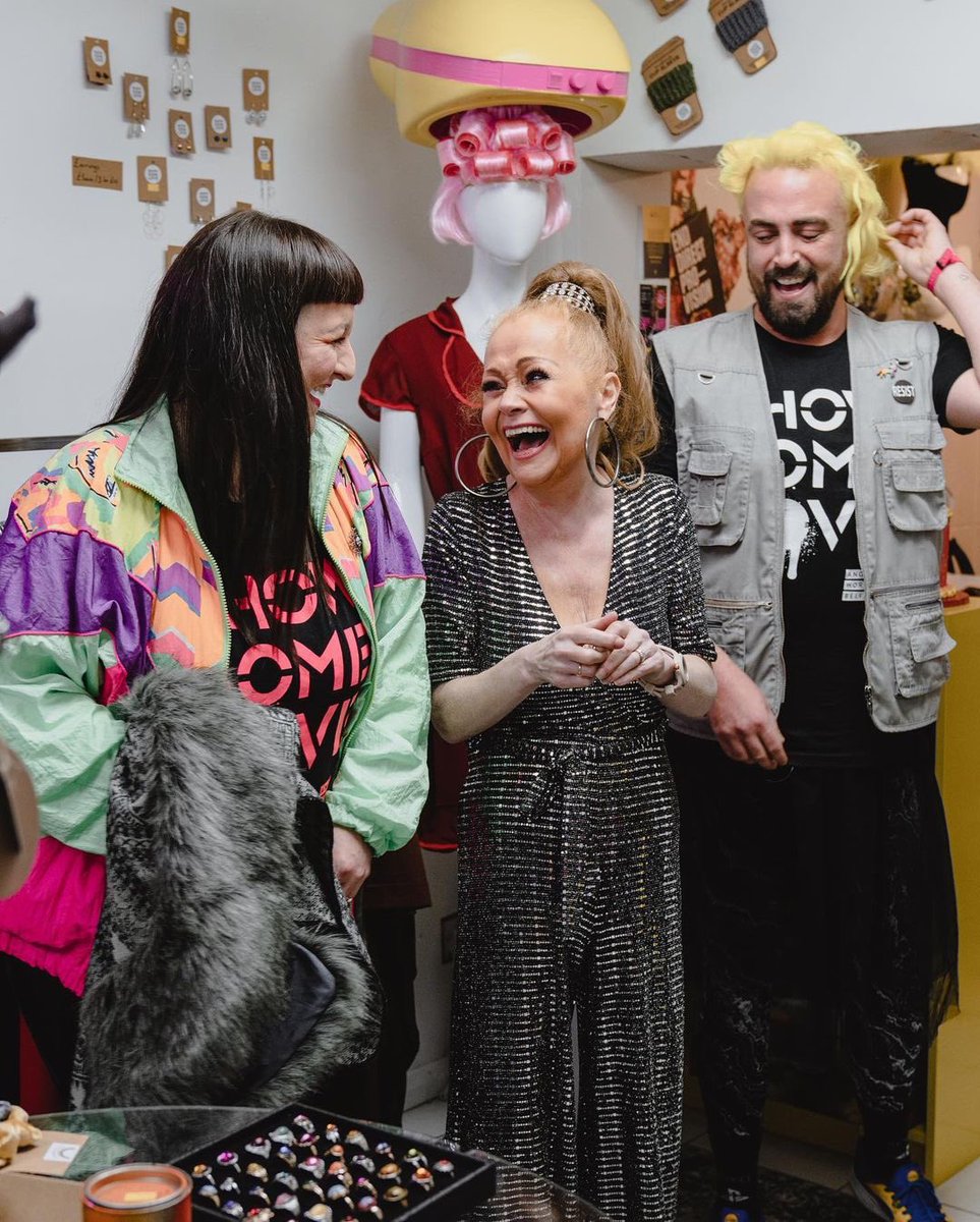 THE ONE SHOW Tonight at 7pm our little project was on the biggest show in the country. Thanks to the nomination from @RyanHand_ We were surprised by 80s icon Sonia paying Swap shop a visit for #OneBigThankYou and a surprise message from @EmmaBunton and more
Totes emosh bbz. 🤯😭