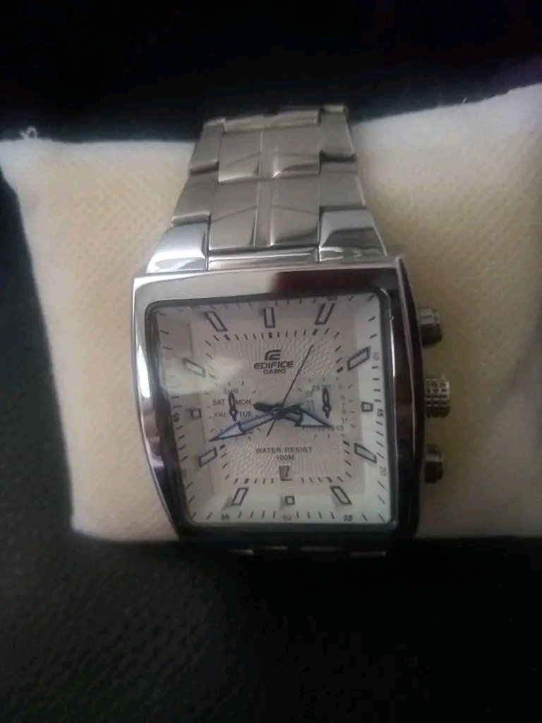 StarDustLore's tweet photo. Por si se han sentido ofendidos por la canción de #Shakira les tengo a la venta este #casioedifice #casiooficial #casiOficial #casio #RelojCasio edición especial 😉 https://t.co/ubpPDKRZEw