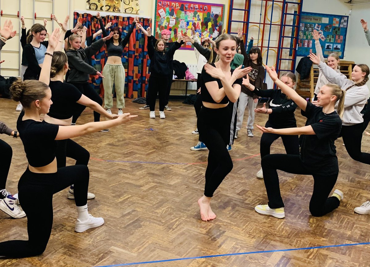 Omigod! Omigod! Talk about smashing that first rehearsal of 2023! What an amazing return by our Legally Blonde the Musical cast. 💖 We just can’t wait til this takes to the stage @suttontownhall. Don’t miss out. Book now at: suttoncoldfieldtownhall.com/whats-on/12776/
