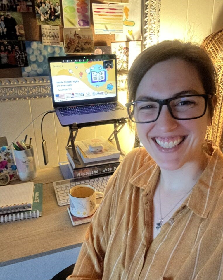 ELPrograms's tweet photo. In November, #VirtualEducator Paige Poole led online classes with indigenous Brazilians living in the Amazon region of #Brazil. She invited indigenous activist Vanda Witoto to share how English can amplify indigenous voices with students.
#ExchangeOurWorld #VirtualEducatorLife https://t.co/DeEFHGcBCr