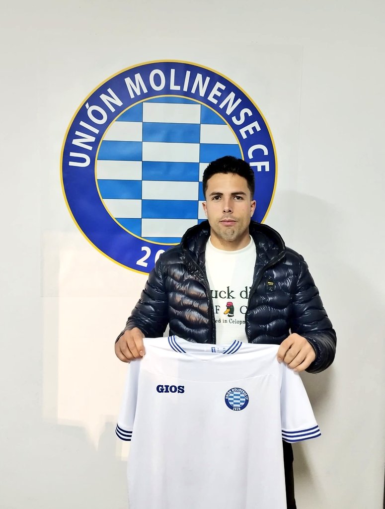 📣 Proyecto 22/23 Jugadores 

❄️ Refuerzo invernal

⚽️ GENÍS

✅ Jugador 3ª RFEF.

➡️ Jugador que la pasada temporada jugó en el <a href="/MORALO_CP/">MORALO CP</a> de 3.ª RFEF de Extremadura, se desempeña en la posición de lateral derecho.

#CorazónMolinense