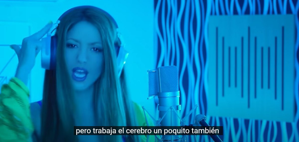 jesslionness's tweet photo. I wish it was Halloween tomorrow so I could dress up as Shakira burying Piqué alive https://t.co/RUwnMXkwgM